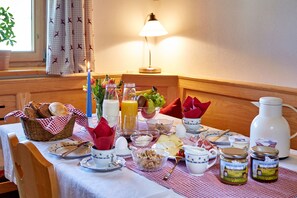 Essbereich im Zimmer