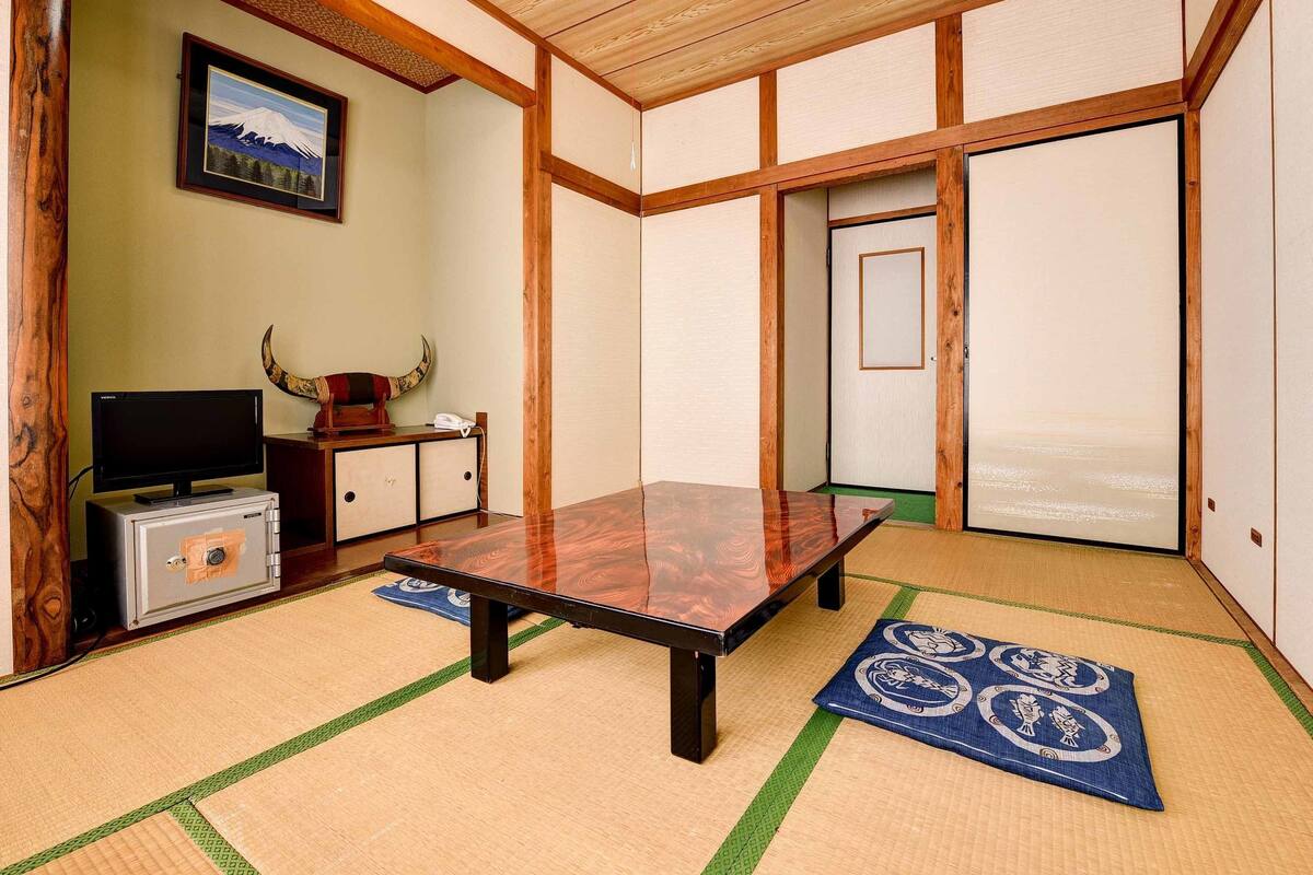 Japanese-style Room, Main Building, No hot spring bath access | Down duvets, bed sheets