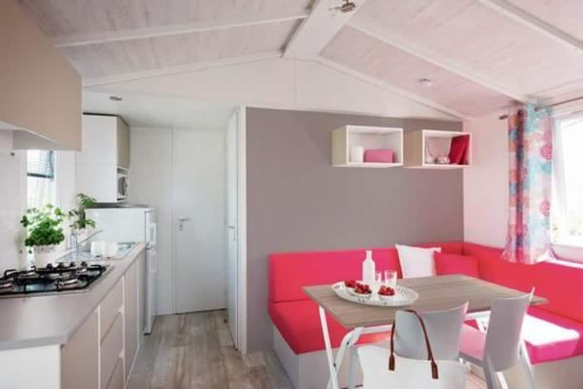 Mobile Home (Super Mercure Regular) | Individually decorated, individually furnished, blackout drapes