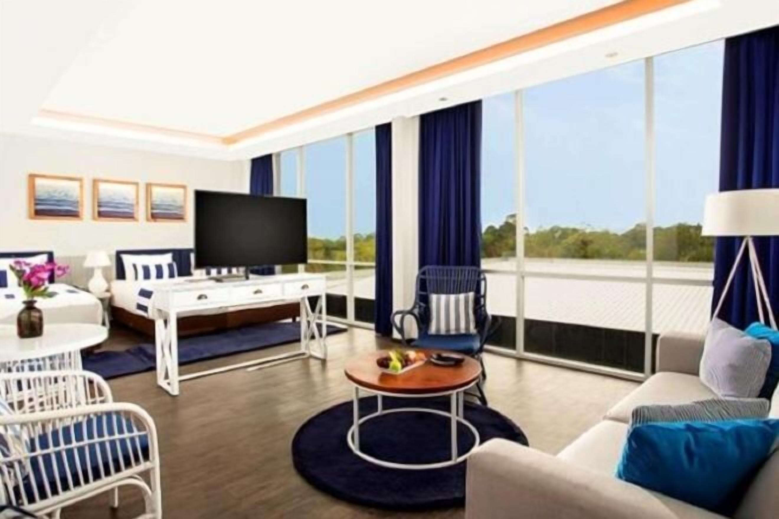 Minibar, in-room safe, desk, free WiFi