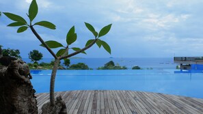 Outdoor pool - Swiss-Belresort Belitung (Tanjung Pandan)