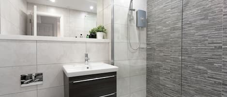 Appartement Confort, 1 chambre, non-fumeur | Salle de bain