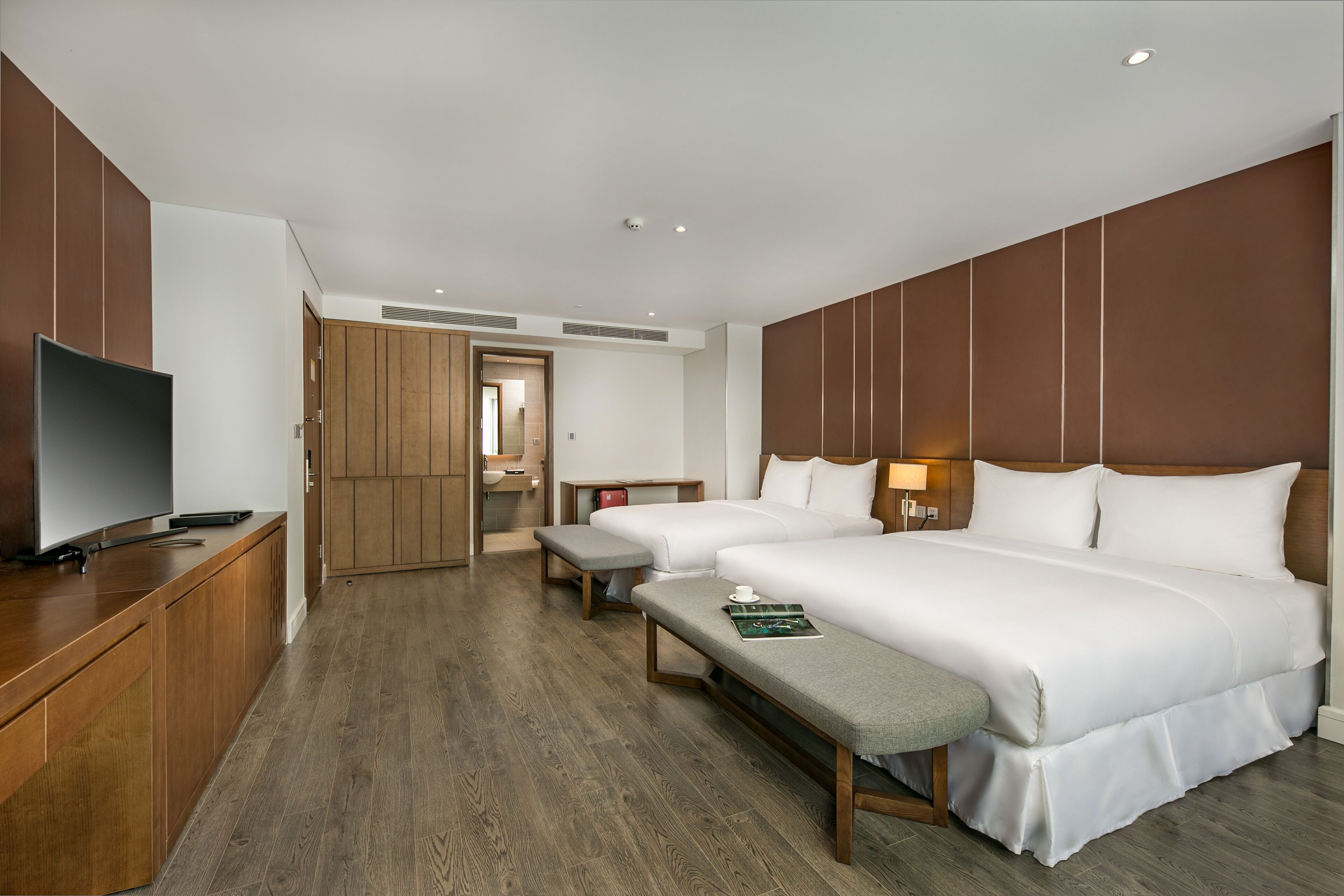 1 bedroom, premium bedding, down duvets, select comfort beds