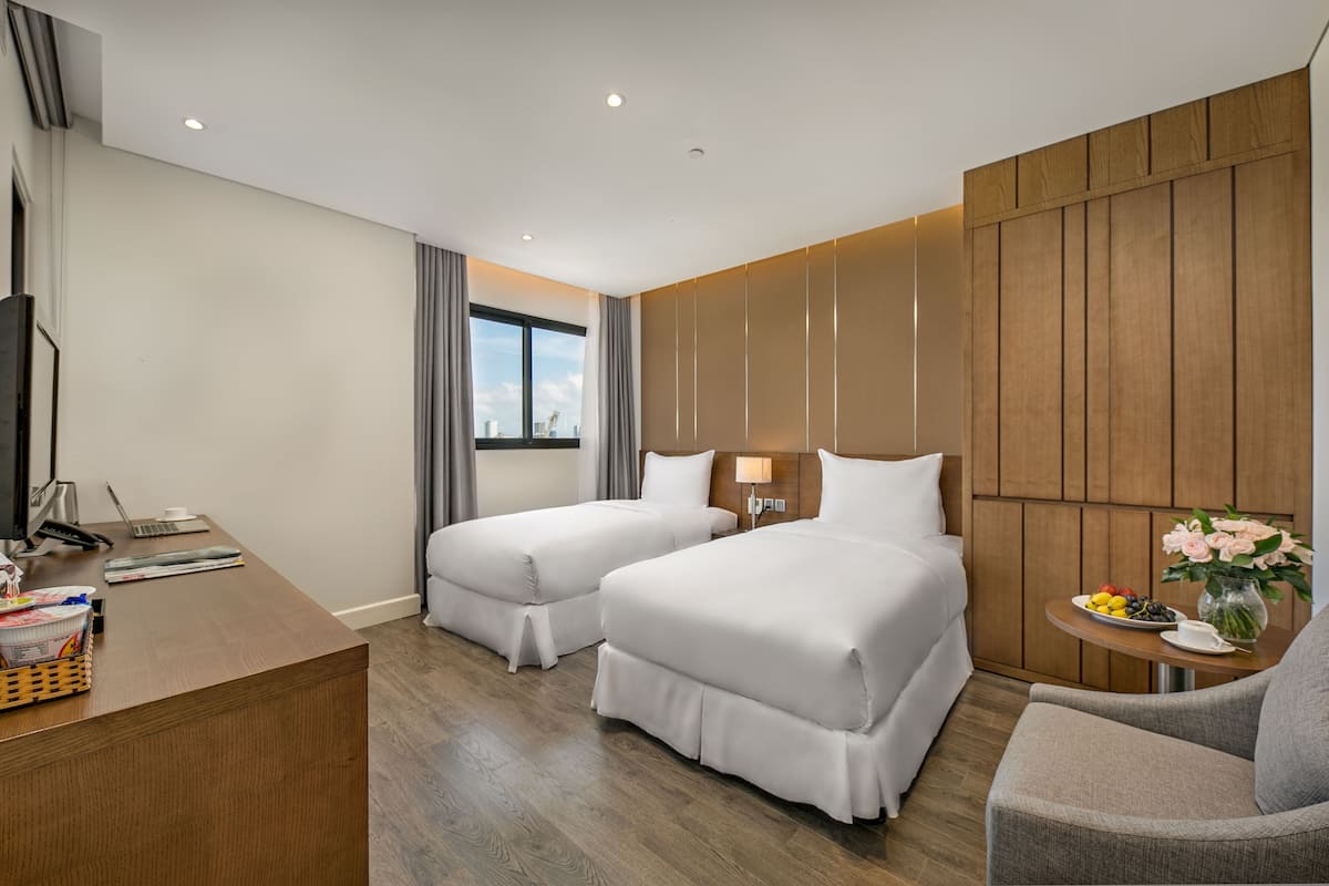 1 bedroom, premium bedding, down duvets, Select Comfort beds
