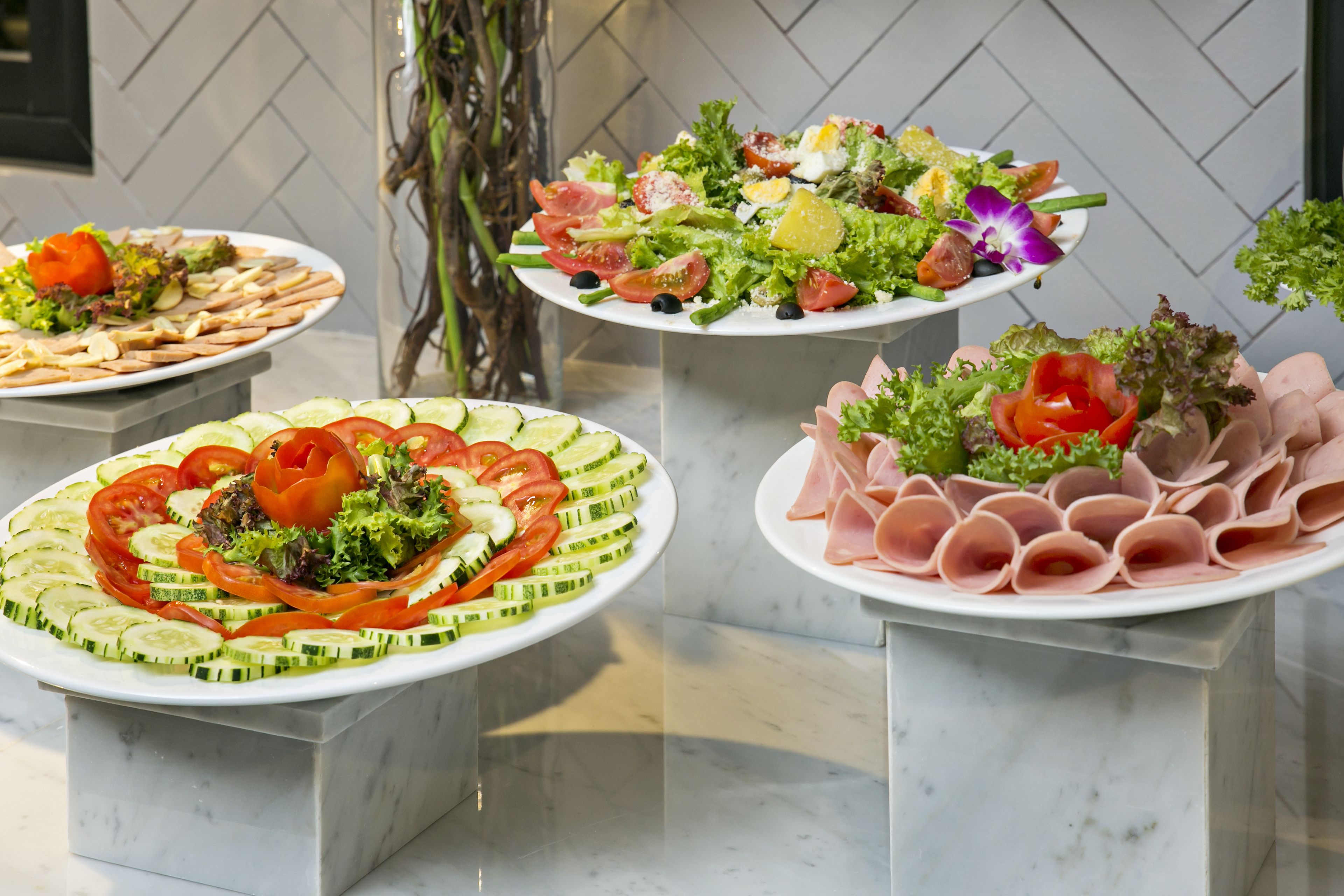 daily buffet breakfast (vnd 200000 per person)