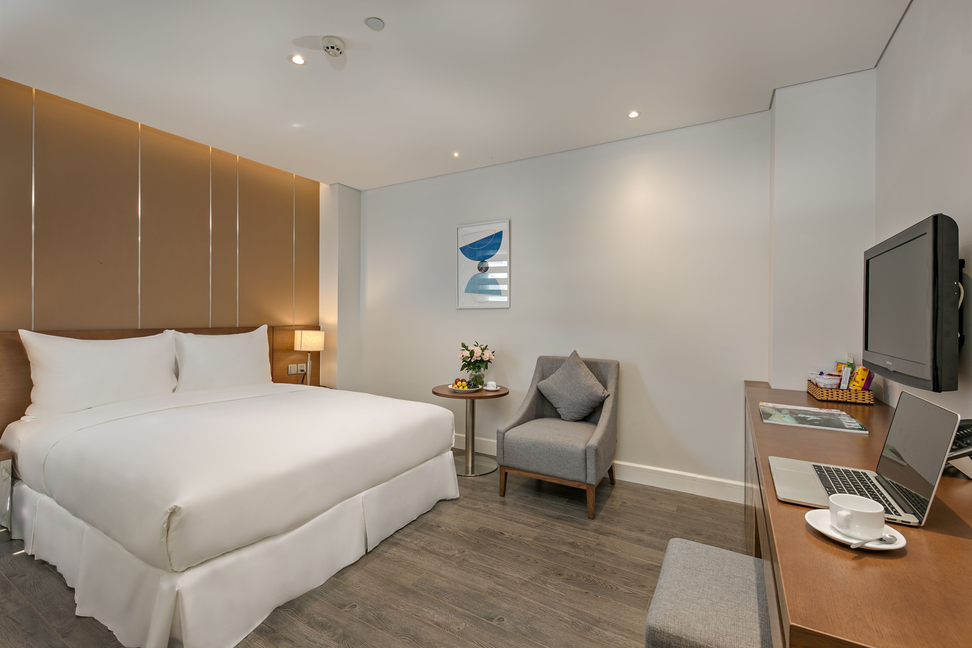 1 bedroom, premium bedding, down duvets, select comfort beds