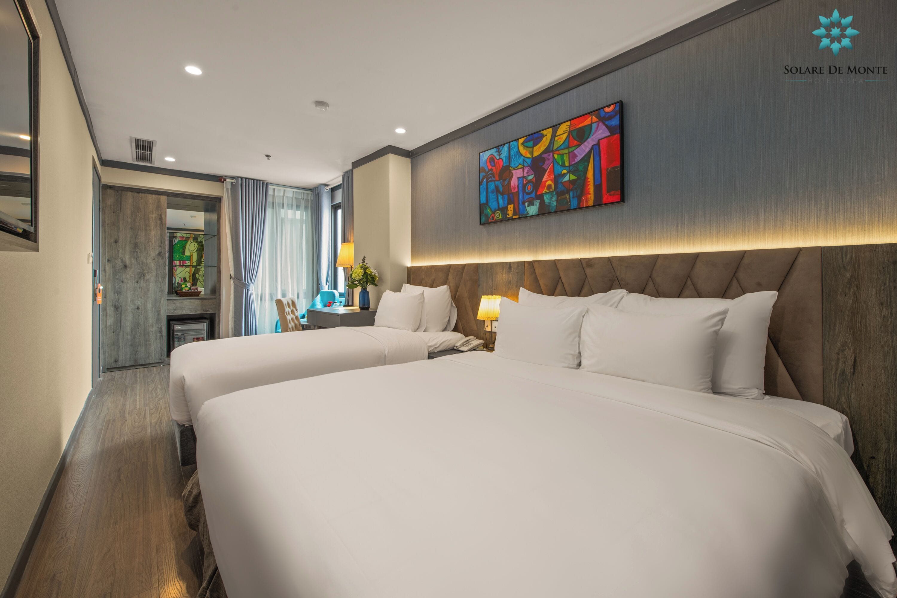 Family Room | Premium bedding, minibar, in-room safe, desk