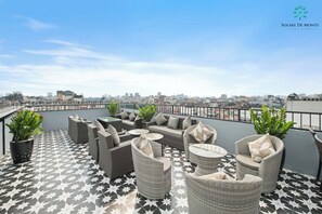 บาร์บนดาดฟ้า