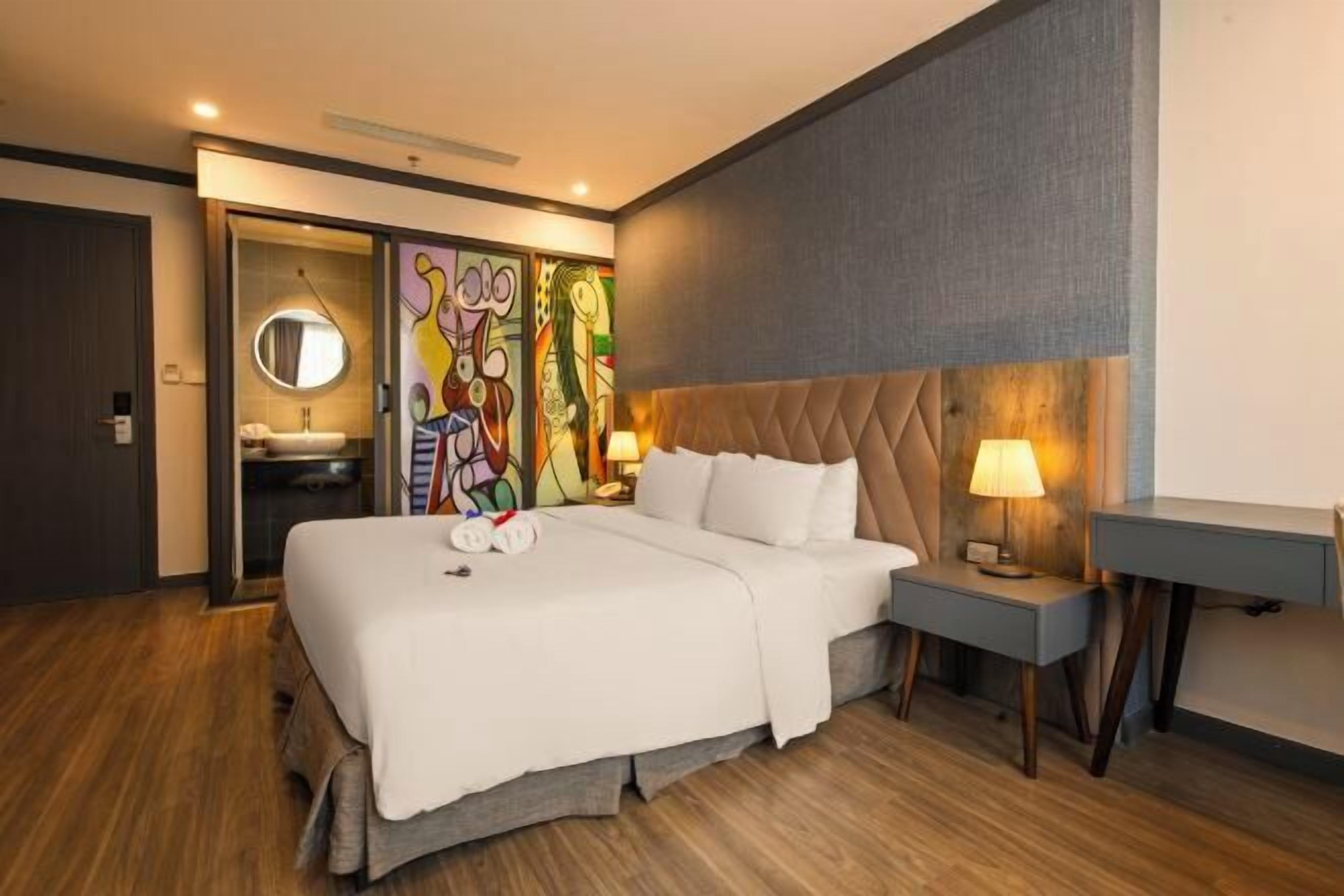 Ropa de cama de alta calidad y minibar 