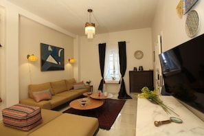 Living area - Athenian niche in Plaka (Athens)