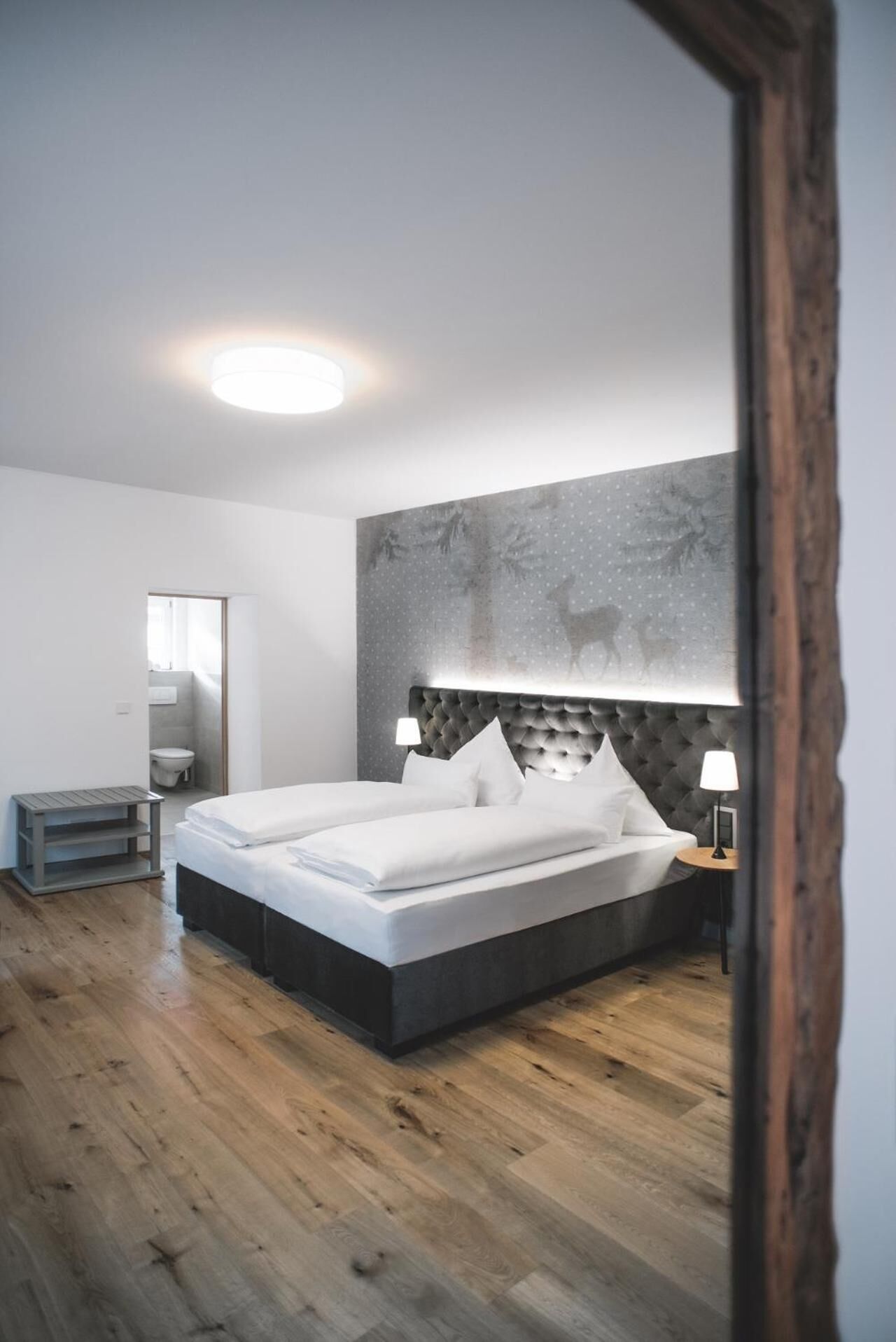 desk, cots/infant beds, rollaway beds, free wifi