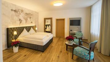 Superior Double Room | Desk, cribs/infant beds, rollaway beds, free WiFi