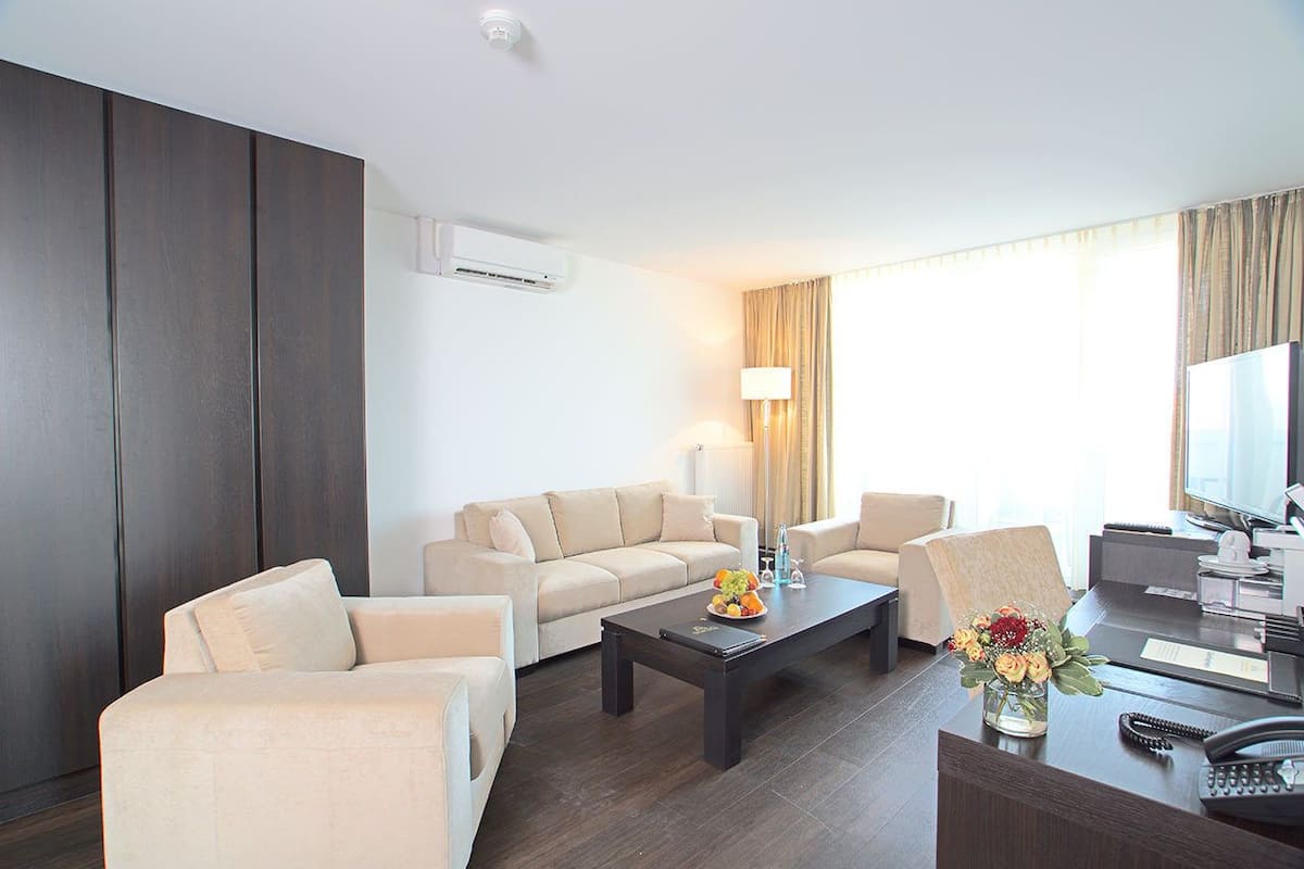 1 Schlafzimmer, Allergikerbettwaren, Zimmersafe, Schreibtisch