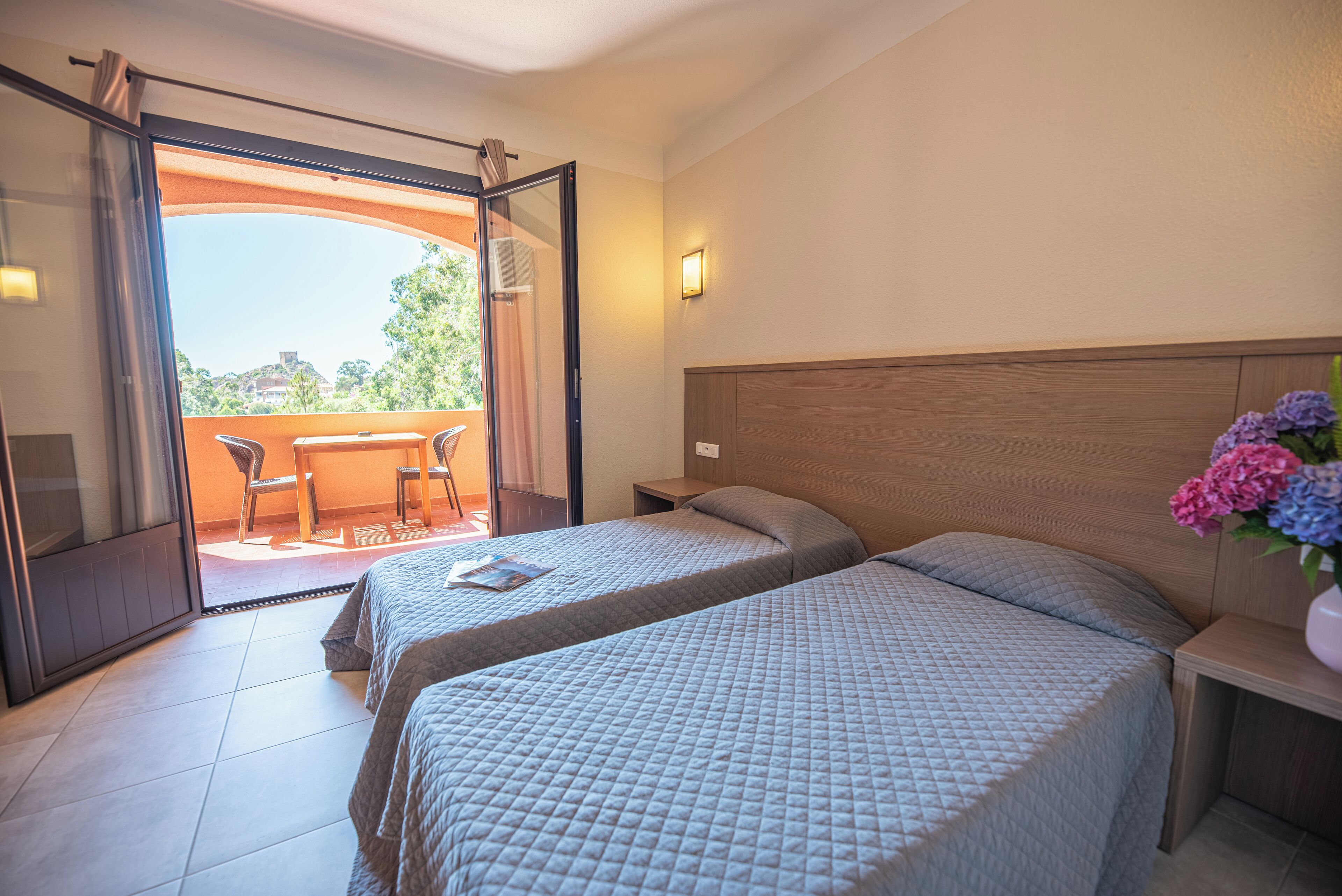 double or twin room | 1 bedroom, individually decorated, individually furnished, desk