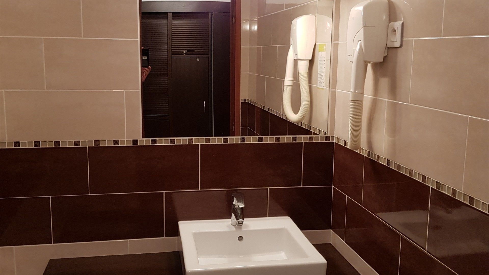 double or twin room | bathroom sink