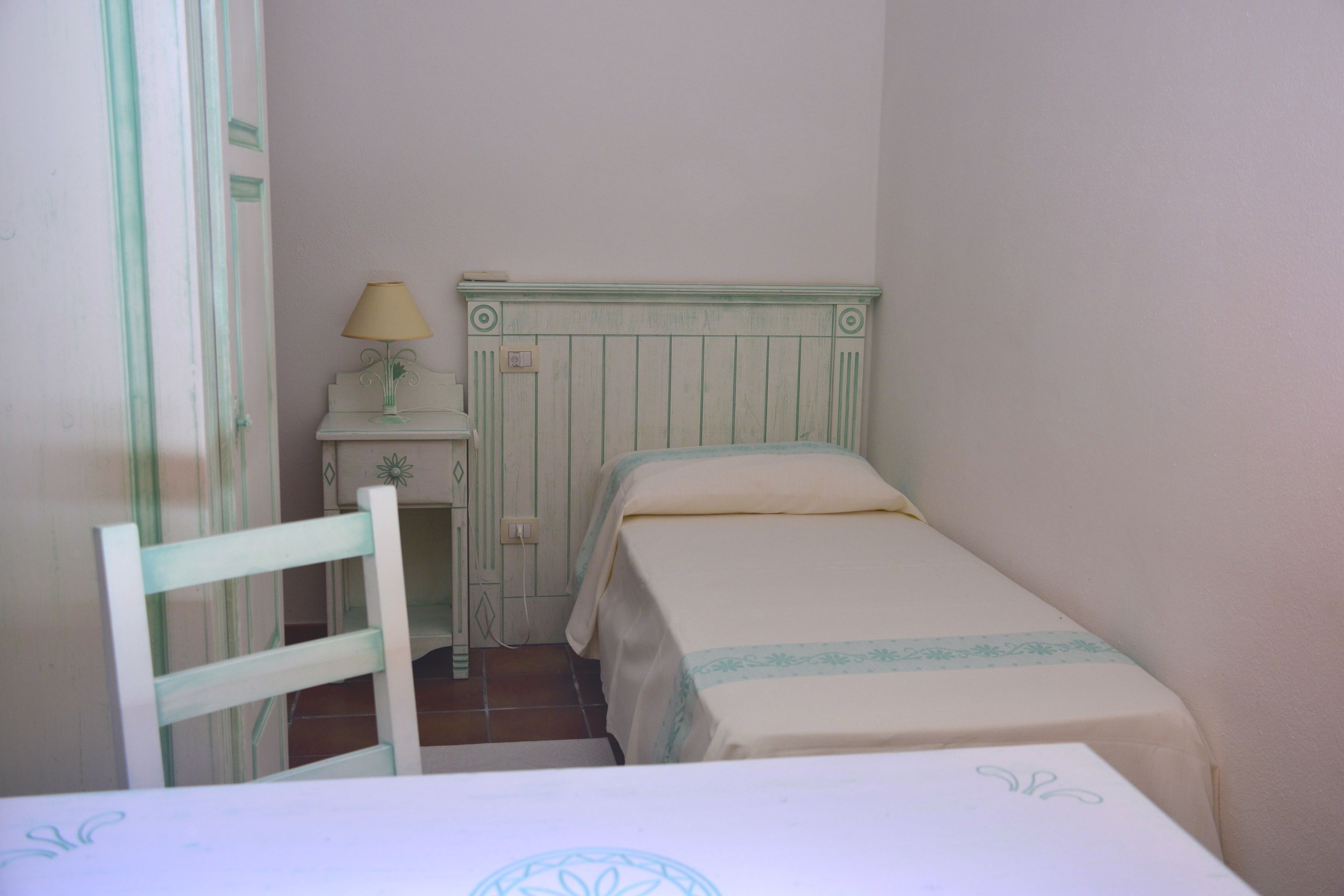 family cottage, 2 bedrooms, accessible, kitchenette | in-room safe, desk, soundproofing, free wifi