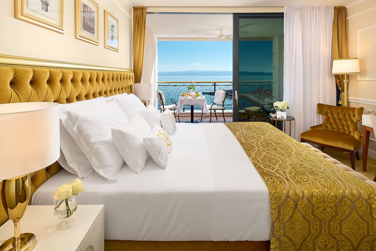 Premium Double or Twin Room, 1 Double Bed, Balcony, Sea front