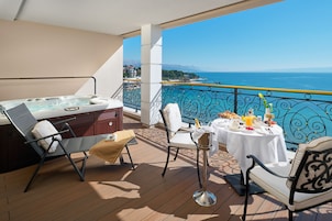 Luxury suite (Sea front, Balcony, Jacuzzi) | Balkon manzarası