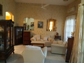 Living room - Nile Castle (Luxor)