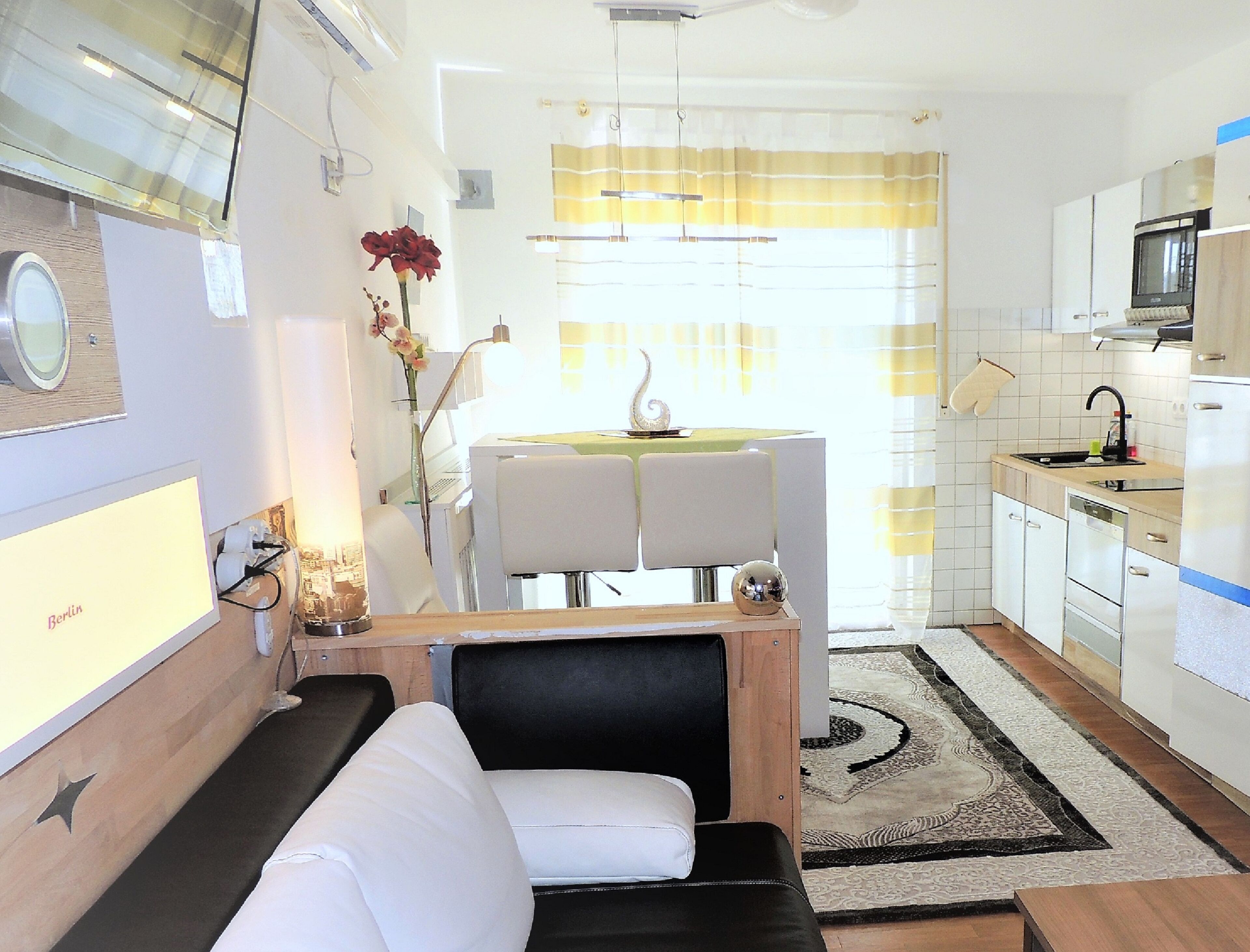city suite, 1 bedroom, kitchen | living area | 32-inch flat-screen tv with cable channels, tv, ping pong