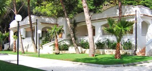 Bungalow, 1 camera da letto, vista giardino | Vista dalla camera