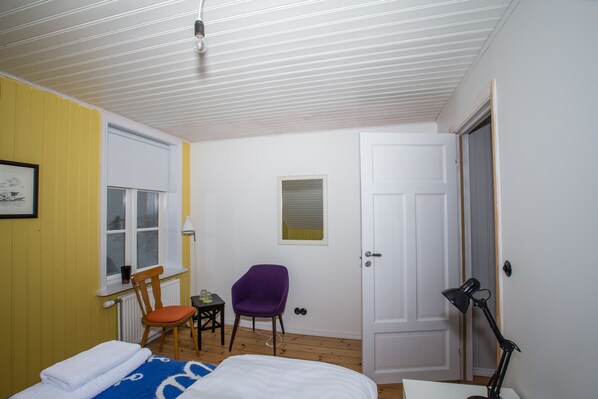 Unclassified image, 1 of 65, button - Sýsló Guesthouse (Stykkisholmur)