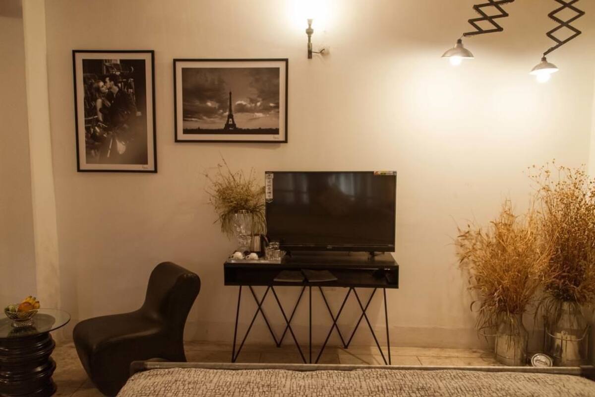 Deluxe Double Room with Balcony | Rollaway beds