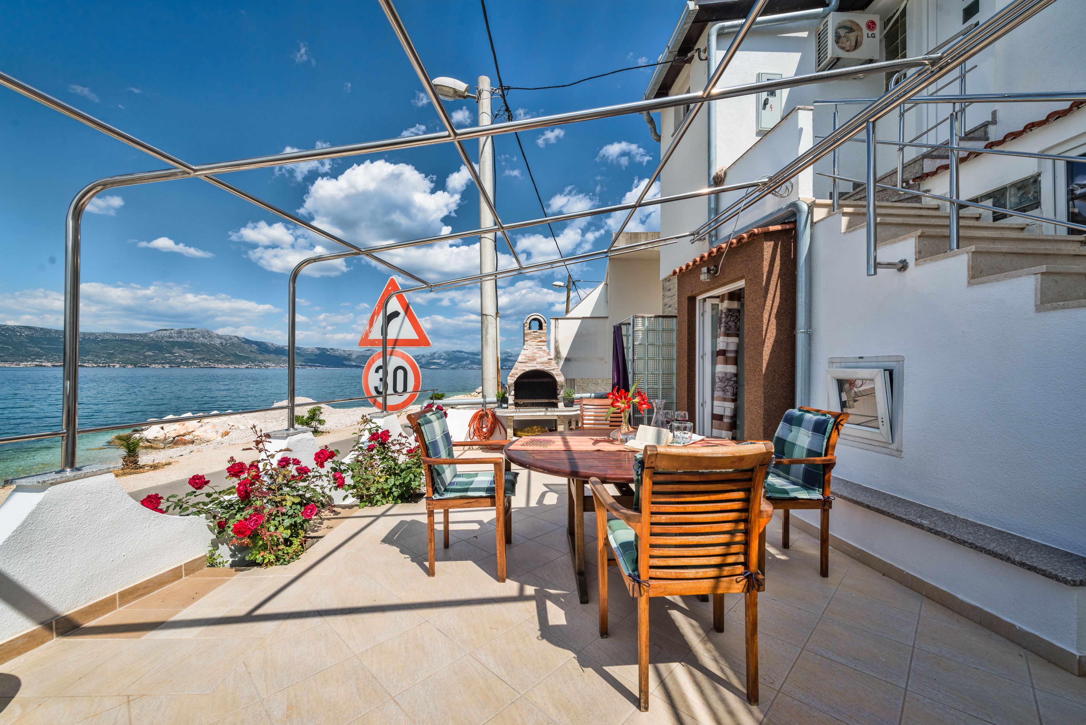 Apartment (M2) | Terrace/patio