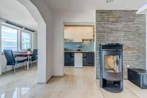 Apartment (M2) | Wohnbereich | Flachbildfernseher