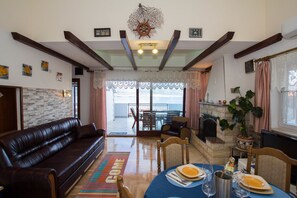 Departamento, 3 habitaciones (E) | Caja de seguridad en la habitación y insonorización 