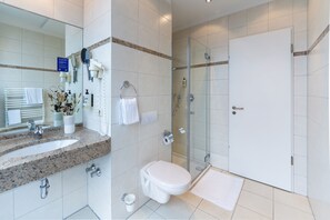 Dutxa, assecador de cabells i tovalloles 