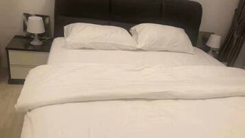 2 bedrooms, premium bedding, Select Comfort beds, in-room safe