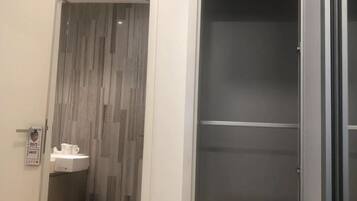 Bungalow, 2 Bedrooms | Bathroom | Shower, free toiletries, hair dryer, slippers