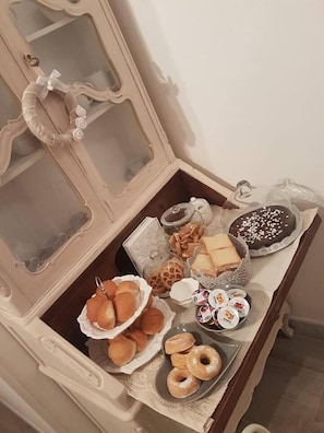 Tägliches inbegriffenes großes Frühstück
