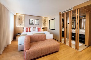 Habitació presidencial | Llençols de cotó egipci, roba de llit d'alta qualitat i minibar 