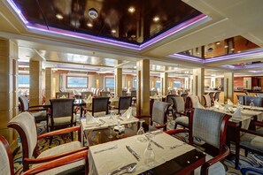 Restaurant - MS Esmeralda Nile Cruise from Aswan or Luxor (Luxor)