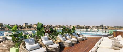 Sundeck