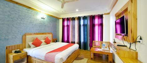 Zimmersafe, Bügeleisen/Bügelbrett, kostenloses WLAN, Bettwäsche