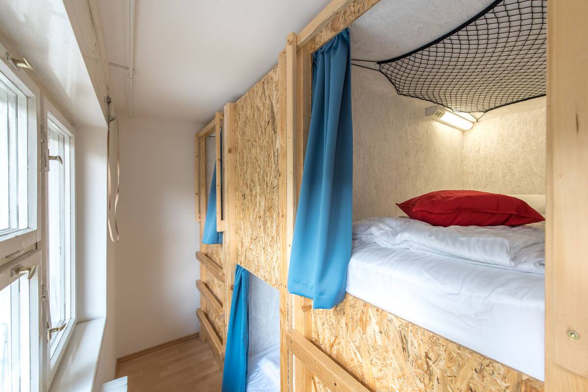 Bed in 6-Bed Mixed Dormitory Room