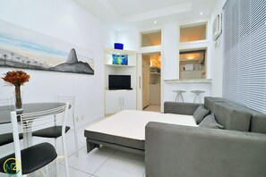 Iron/ironing board, free WiFi, bed sheets