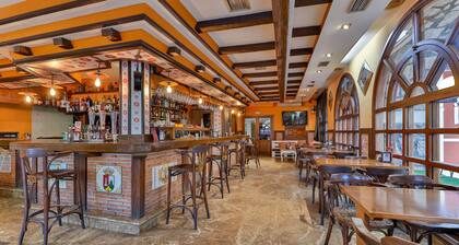 Hostería El Bodegón De Gredos