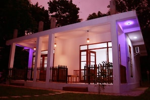Ngoại thất