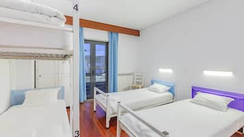 Dormitório Partilhado, Feminino, Casa de Banho Partilhada (4 Camas) | Cortinas blackout, Wi-Fi de cortesia, roupa de cama