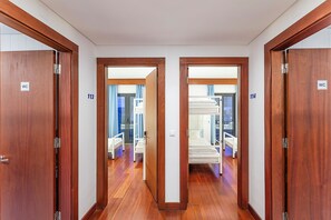 淋浴设施、毛巾