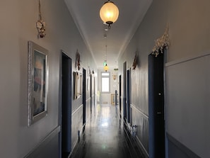 Front of property - Little Barrel Guest House - Hostel (Otaru)