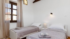 3 Schlafzimmer, Bügeleisen/Bügelbrett, WLAN, Bettwäsche