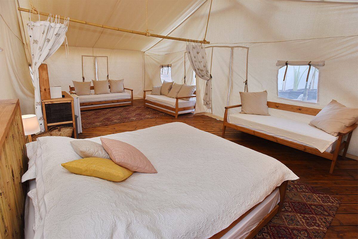 Luxury Tent, Jetted Tub, Mountain View (Jacuzzi) | Egyptian cotton sheets, premium bedding, WiFi (free)