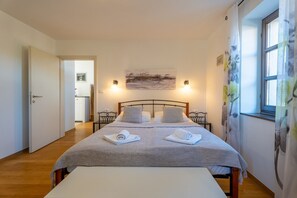 3 Schlafzimmer, Bügeleisen/Bügelbrett, WLAN, Bettwäsche