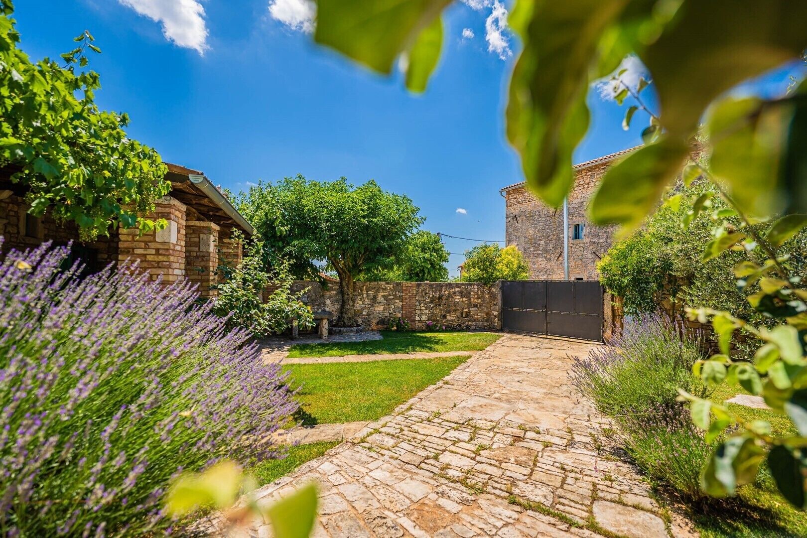 Enceinte de l’hébergement