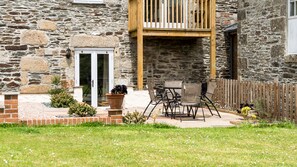 Property grounds - Shirehorse Barn, a Rural Retreat. Peaceful Location, Large Garden, Free Parking. Helston and Porthleven Very Nearby. Free Wifi (Helston)